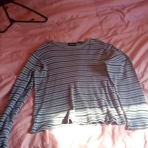 Long striped sleeve shirt